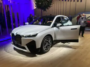 BMW iX - Salone di Monaco 2021
