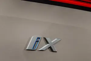 BMW iX - 25