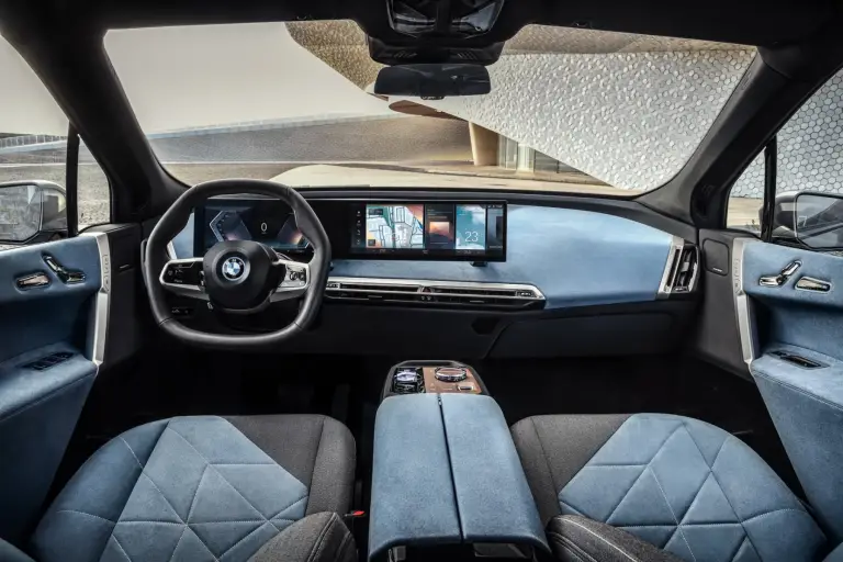 BMW iX - 30