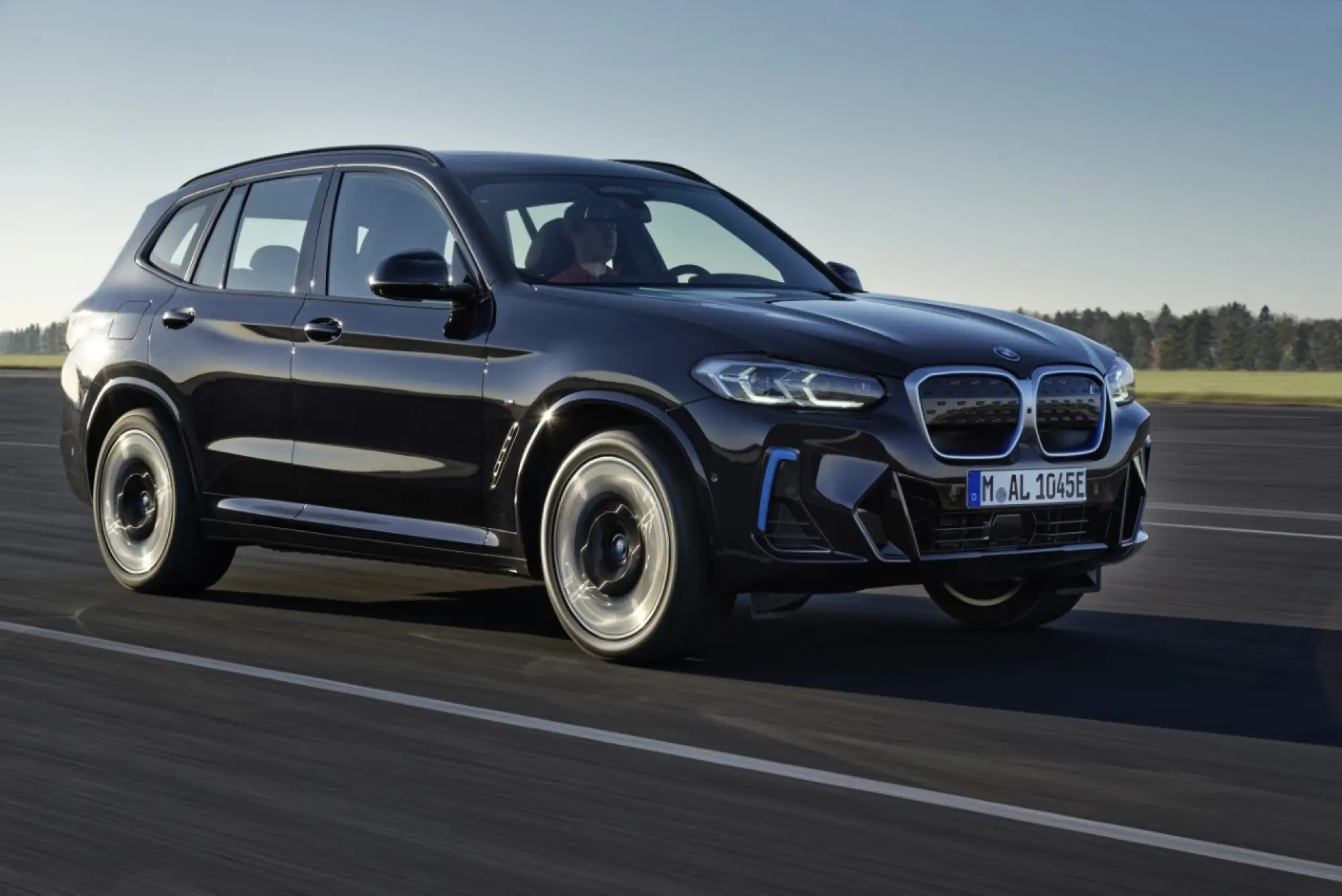 BMW iX3 2022 - Foto ufficiali - 13