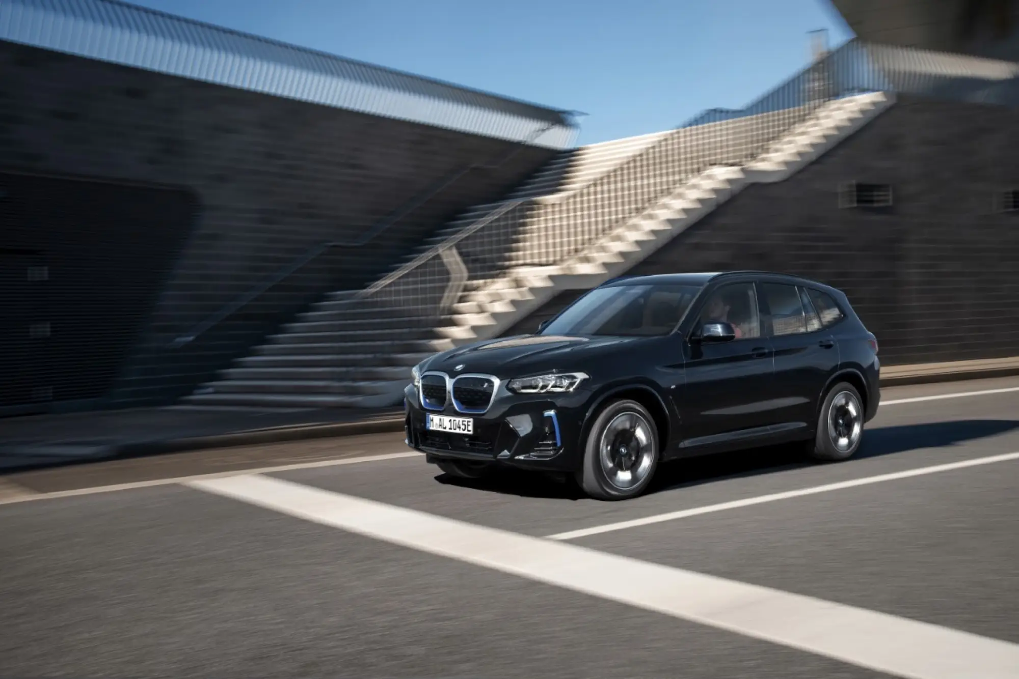 BMW iX3 2022 - Foto ufficiali - 16