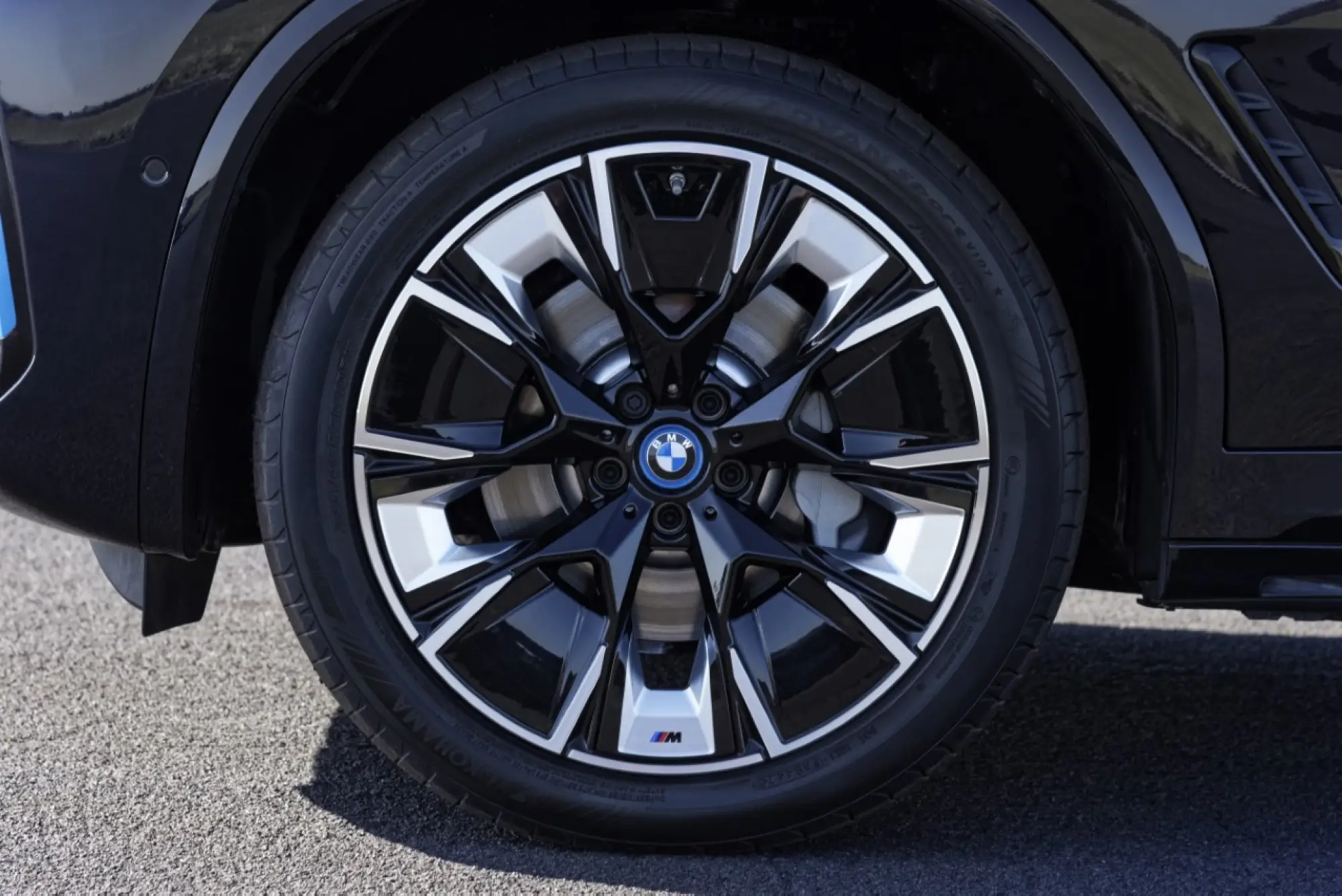 BMW iX3 2022 - Foto ufficiali - 20