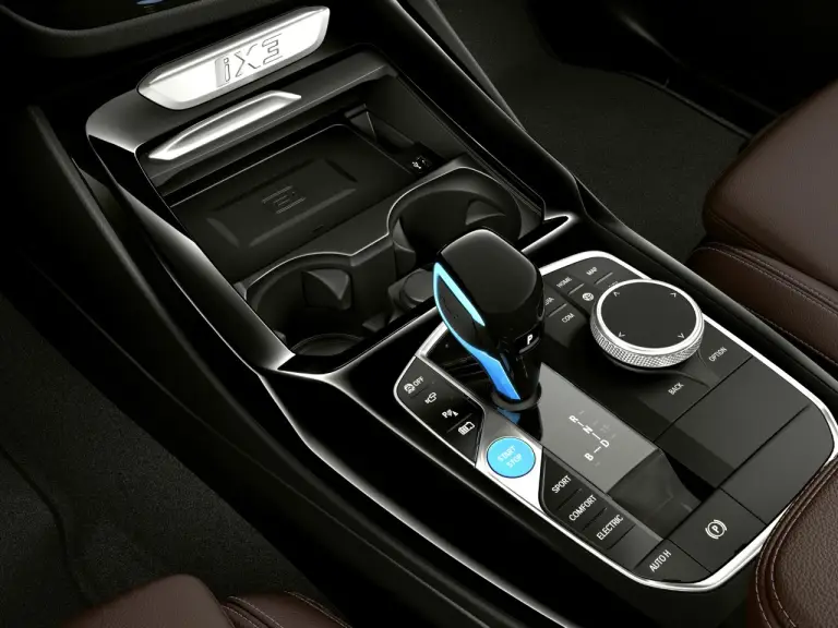 BMW iX3 2022 - Foto ufficiali - 31