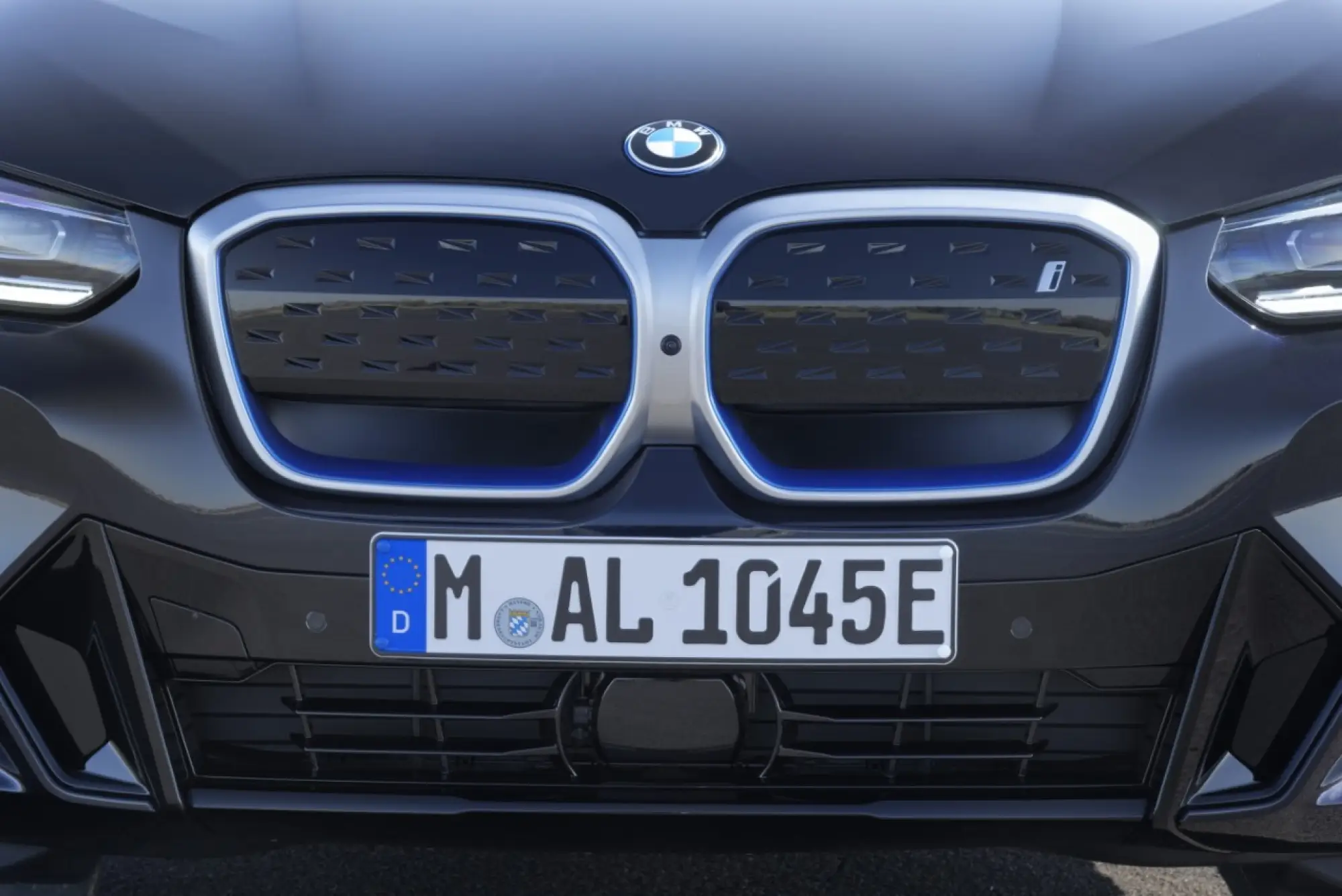 BMW iX3 2022 - Foto ufficiali - 28