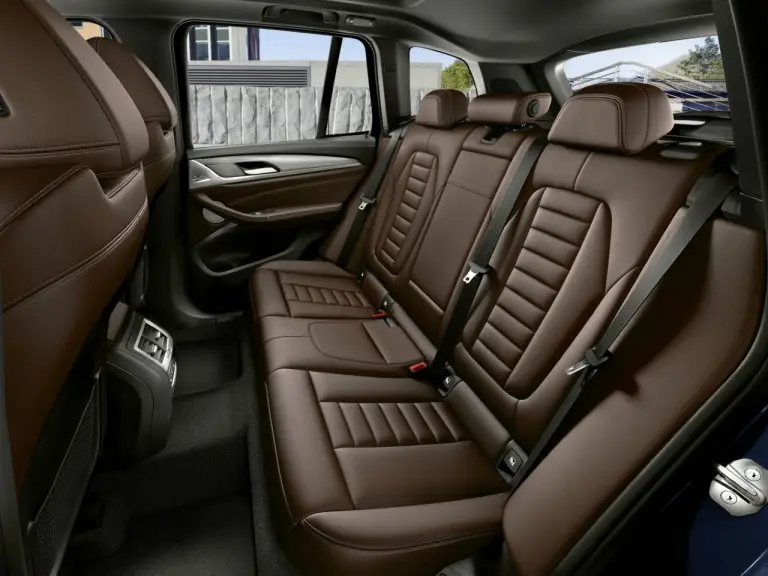 BMW iX3 2022 - Foto ufficiali - 30