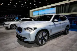 BMW iX3 Concept - Salone di Parigi 2018