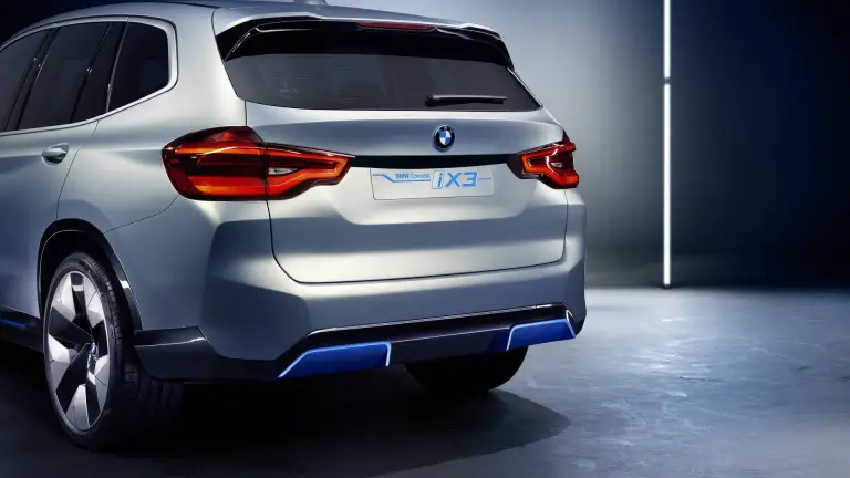 BMW iX3 Concept - 14