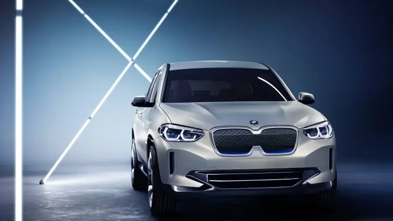 BMW iX3 Concept - 19