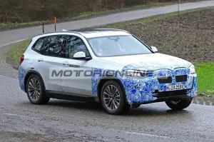 BMW iX3 - Foto spia 3-1-2019 - 3