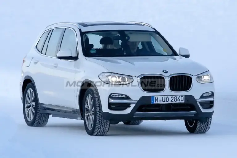 BMW iX3 foto spia 9 febbraio 2018 - 1