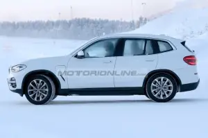 BMW iX3 foto spia 9 febbraio 2018