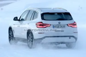BMW iX3 foto spia 9 febbraio 2018