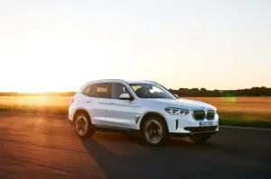 BMW iX3 - Foto ufficiali