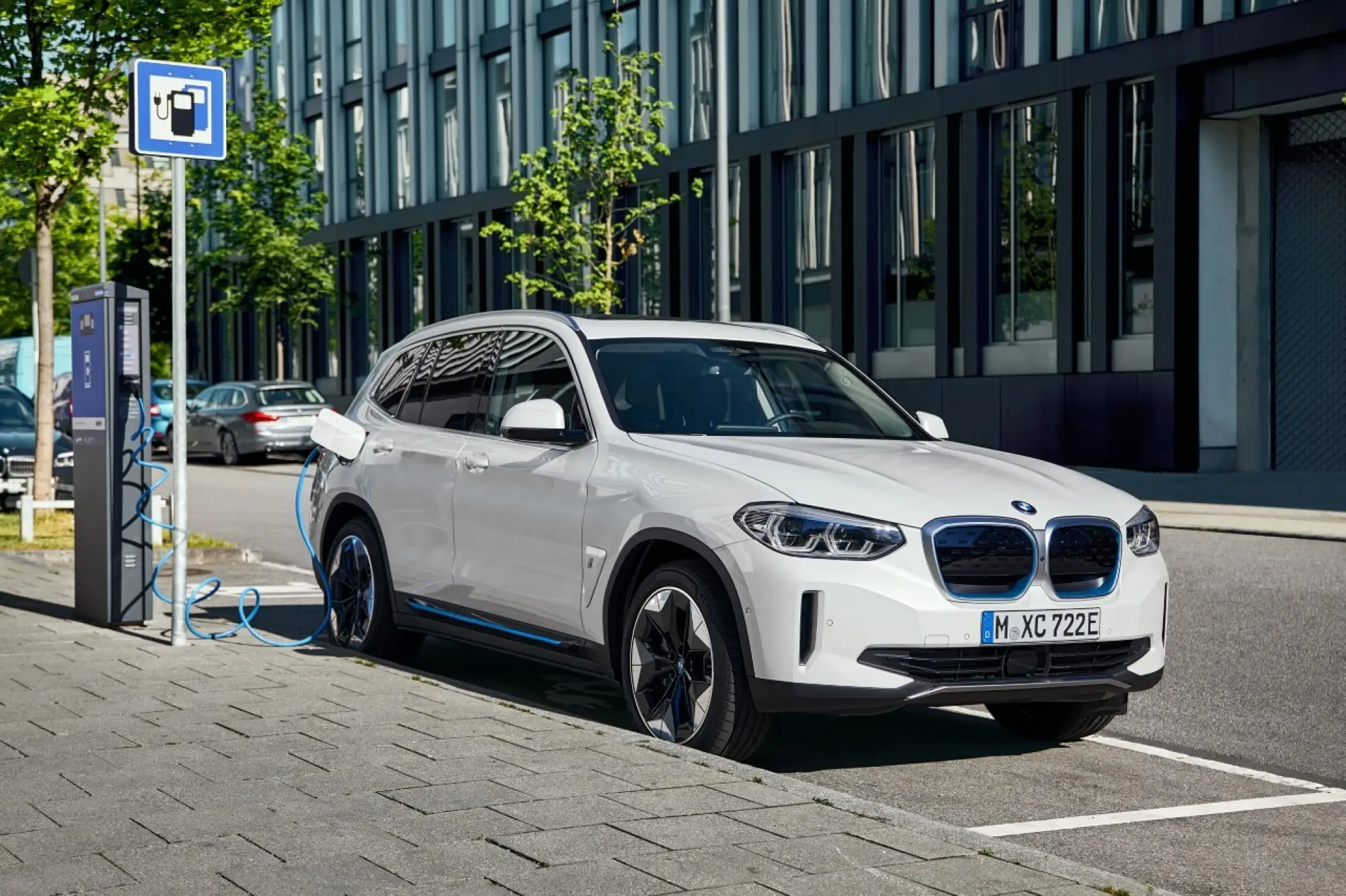 BMW iX3 - Foto ufficiali - 2