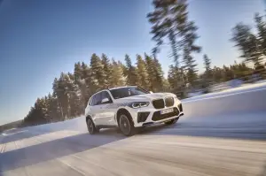 BMW iX5 Hydrogen test invernali - Foto - 8