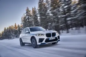 BMW iX5 Hydrogen test invernali - Foto - 10
