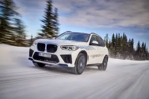 BMW iX5 Hydrogen test invernali - Foto - 13