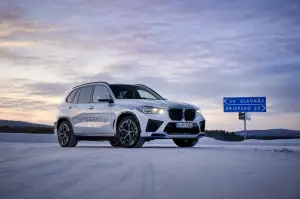 BMW iX5 Hydrogen test invernali - Foto