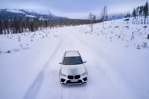 BMW iX5 Hydrogen test invernali - Foto