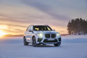 BMW iX5 Hydrogen test invernali - Foto