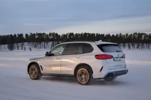 BMW iX5 Hydrogen test invernali - Foto