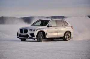 BMW iX5 Hydrogen test invernali - Foto - 54