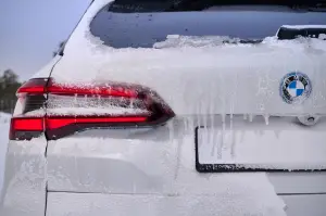 BMW iX5 Hydrogen test invernali - Foto