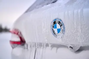 BMW iX5 Hydrogen test invernali - Foto