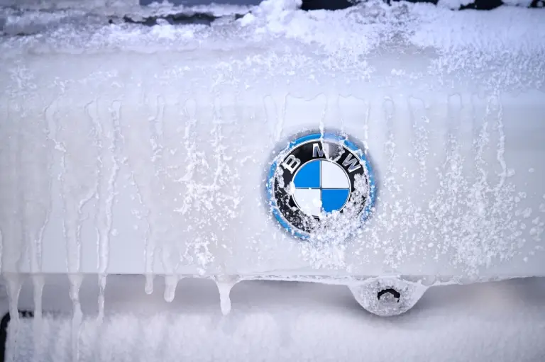 BMW iX5 Hydrogen test invernali - Foto - 68