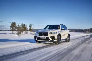 BMW iX5 Hydrogen test invernali - Foto