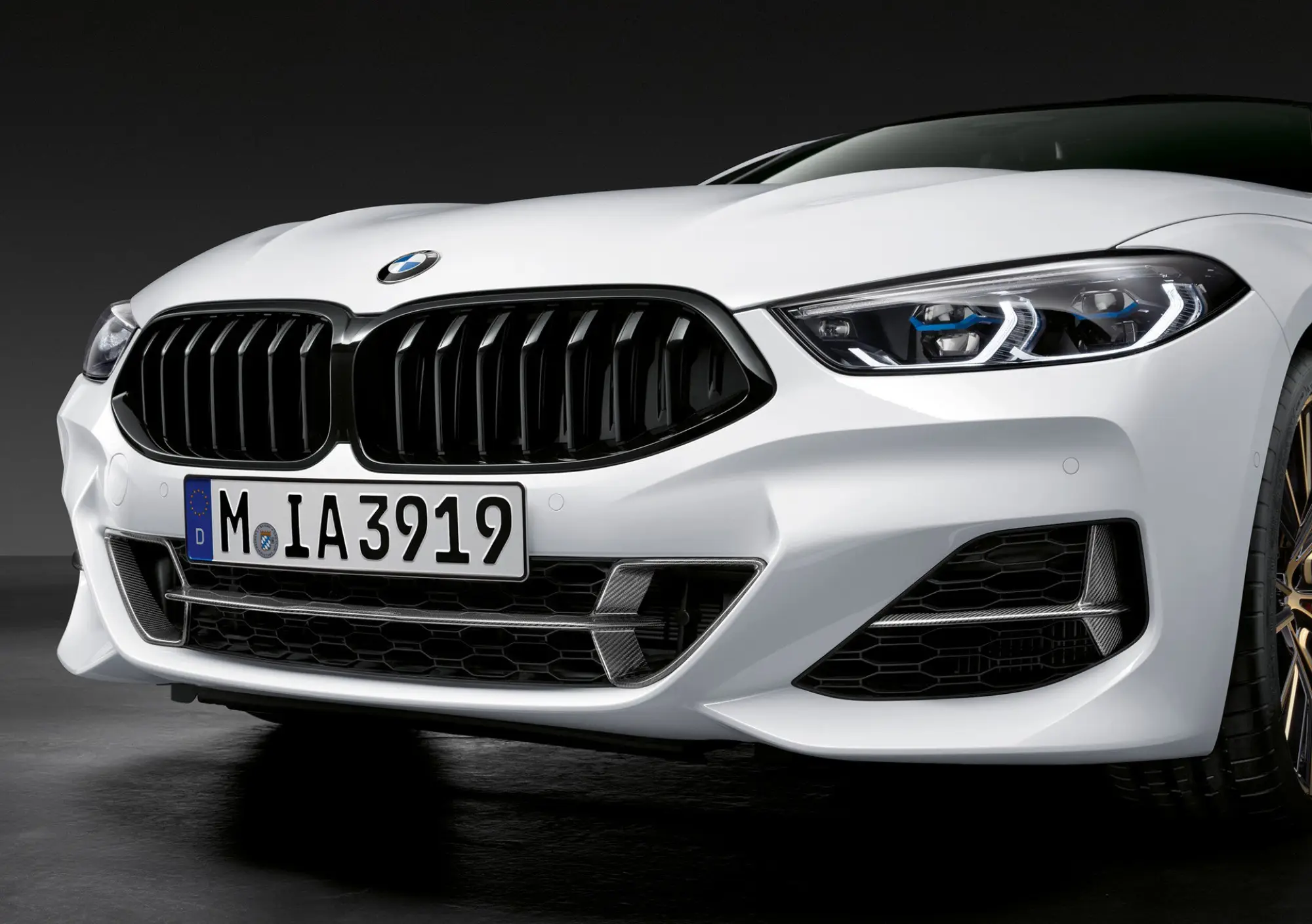 BMW M Performance - Serie 3 Touring - Serie 8 Gran Coupe - X1 - 11