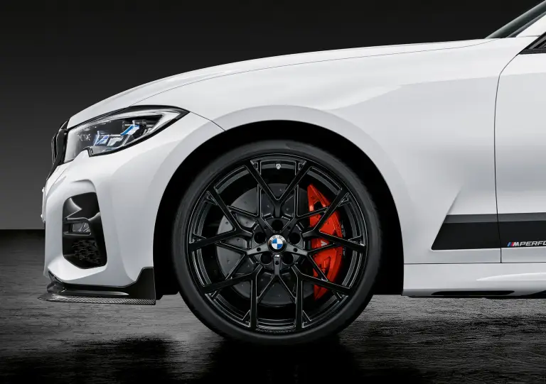 BMW M Performance - Serie 3 Touring - Serie 8 Gran Coupe - X1 - 20