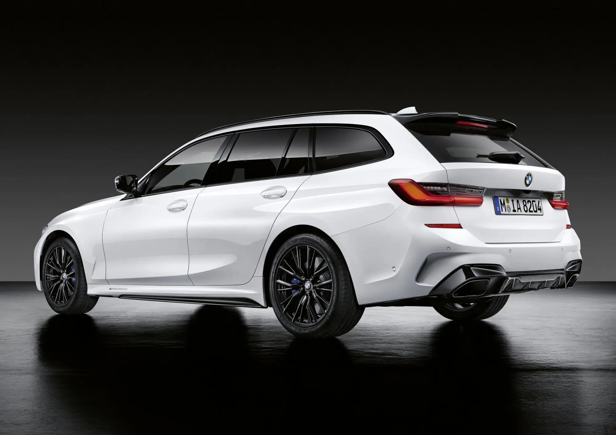 BMW M Performance - Serie 3 Touring - Serie 8 Gran Coupe - X1 - 4