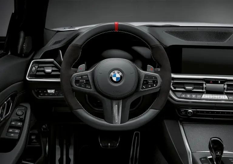 BMW M Performance - Serie 3 Touring - Serie 8 Gran Coupe - X1 - 9