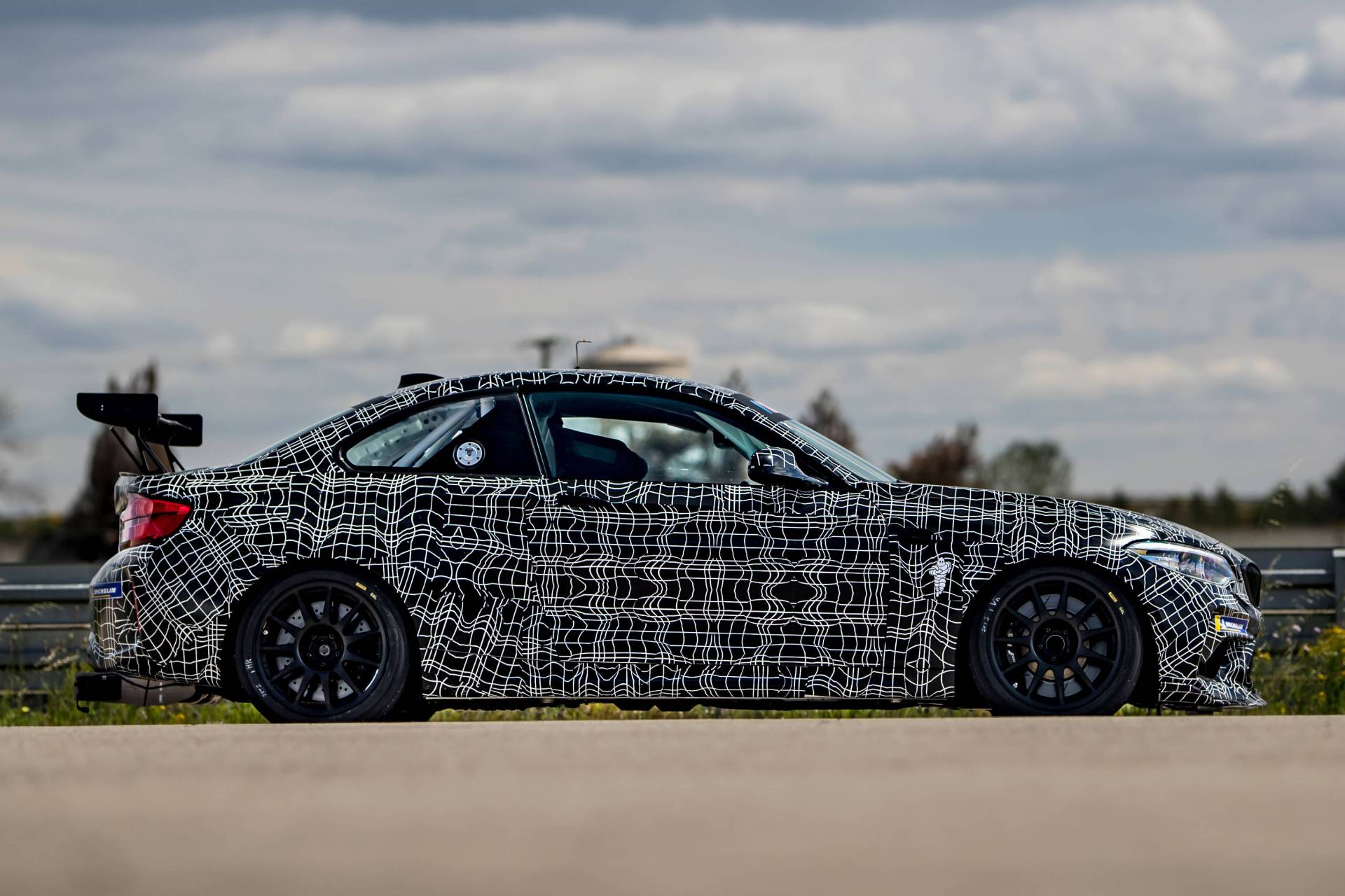 BMW M2 Competition race car - Teaser