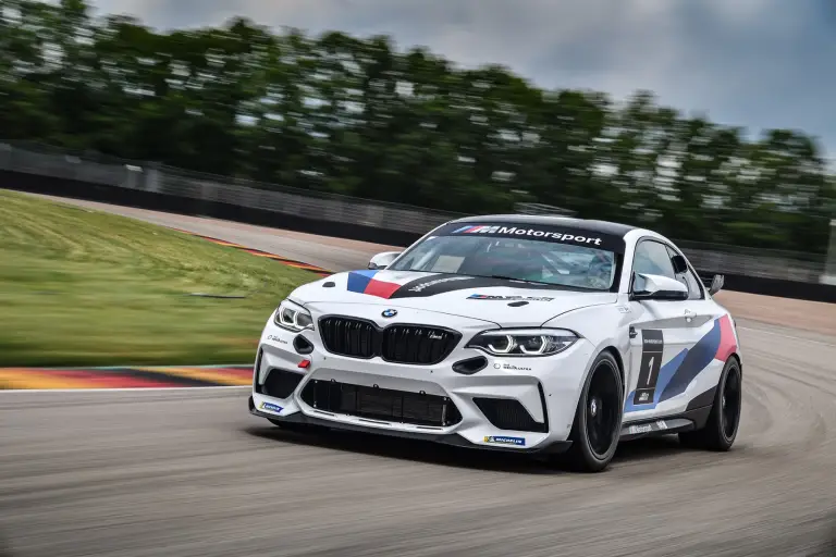 bmw m2 cs racing cup italia 2021 - 4