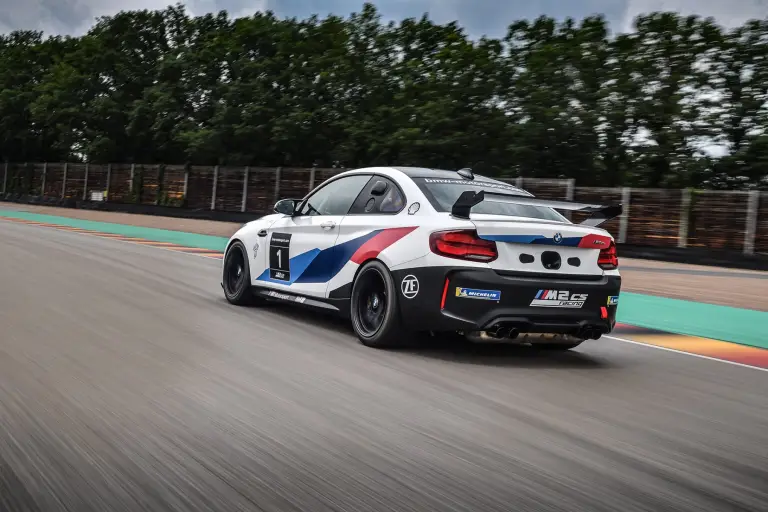 bmw m2 cs racing cup italia 2021 - 19