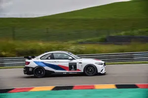 bmw m2 cs racing cup italia 2021 - 23