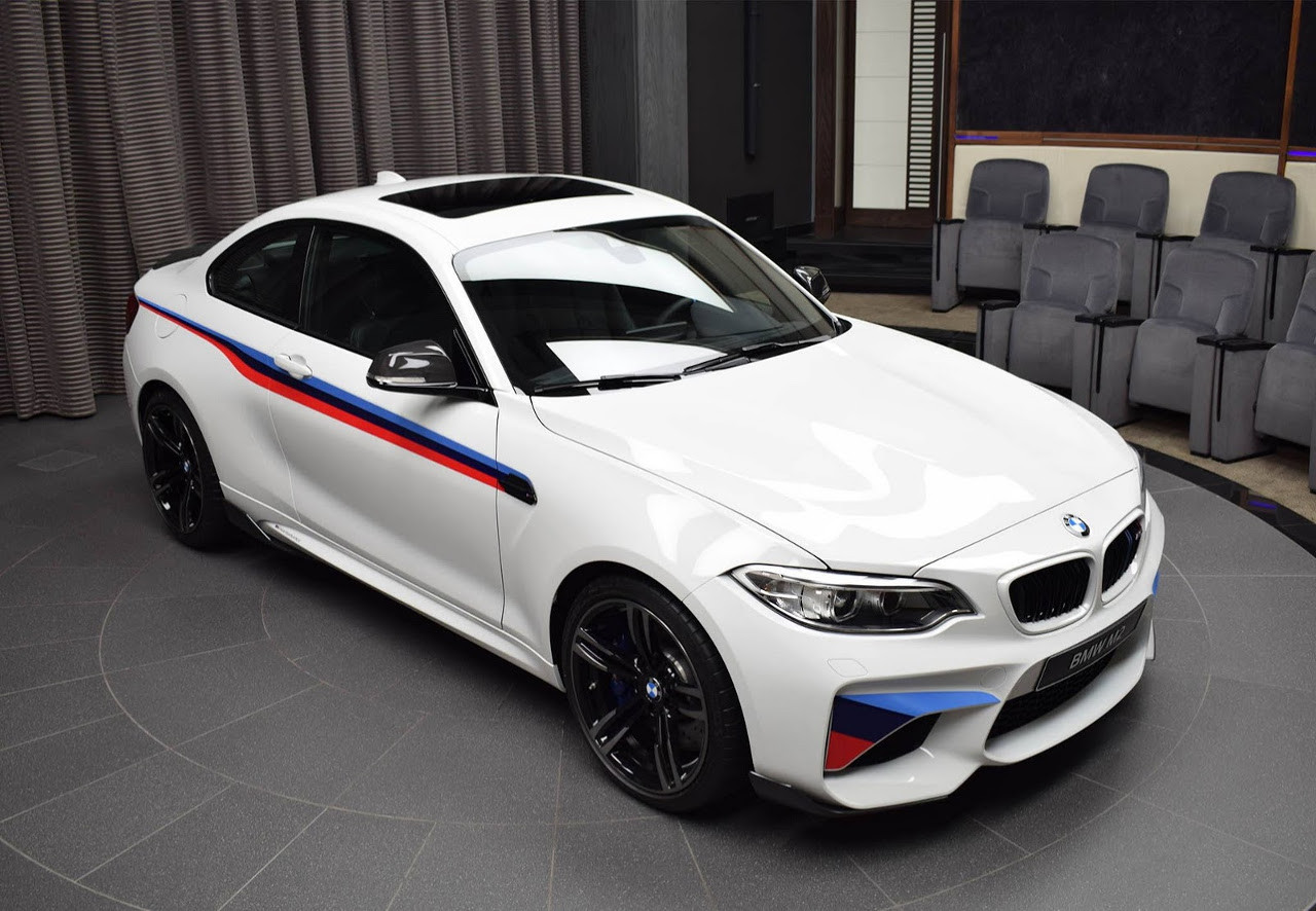 BMW M2 M Performance Pack - Abu Dhabi 