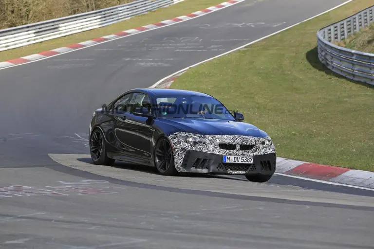 BMW M2 MY 2018 - Foto spia 05-05-2017 - 12