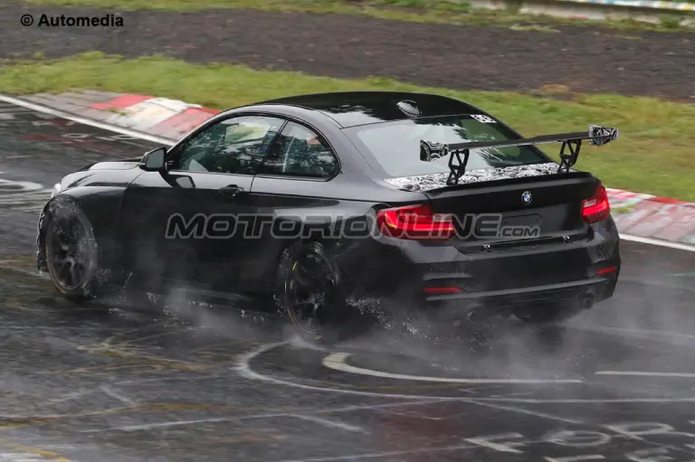 BMW M235i Racing Cup - Foto spia dei potenziali aggiornamenti 20-08-2015 - 5