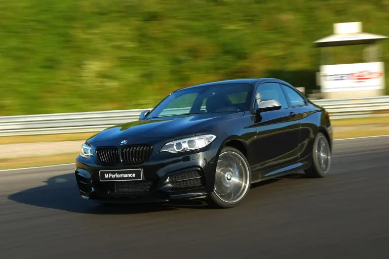 BMW M235i Track Edition - 4