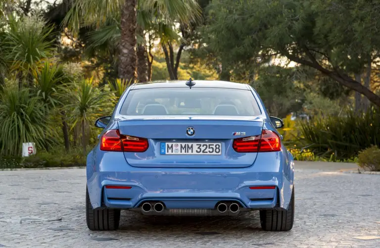 BMW M3 berlina ed M4 Coupe MY 2014 - 23