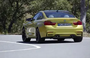 BMW M3 berlina ed M4 Coupe MY 2014 - 105