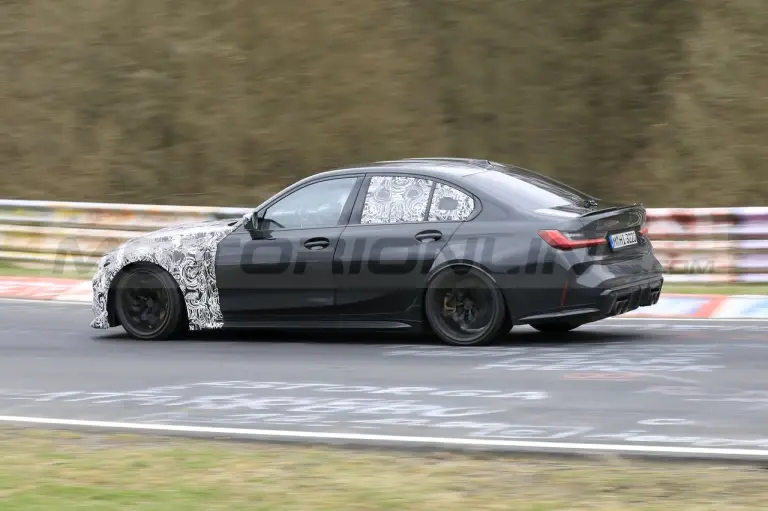BMW M3 CSL - Foto Spia 07-04-2022 - 2