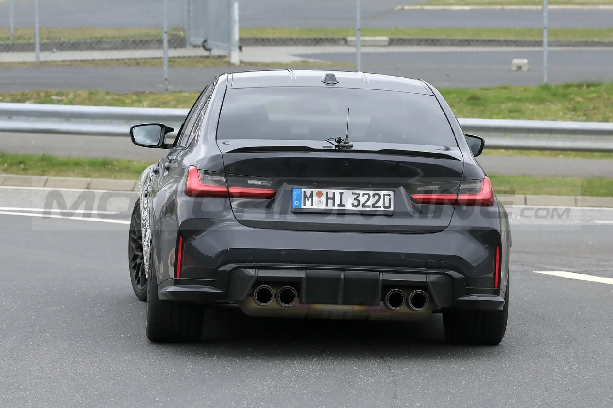BMW M3 CSL - Foto Spia 07-04-2022 - 9