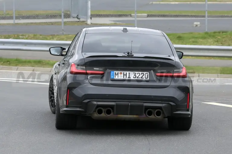 BMW M3 CSL - Foto Spia 07-04-2022 - 9