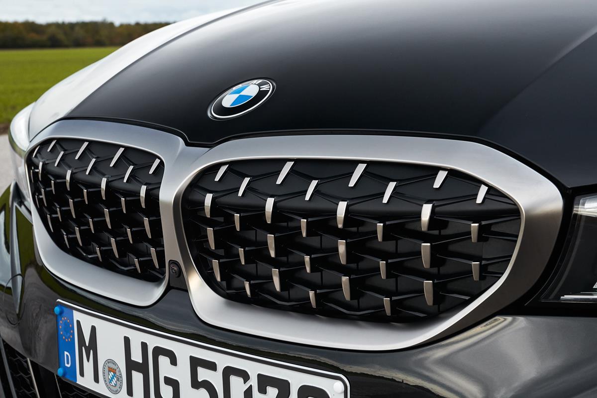 BMW M340i Touring e Sedan
