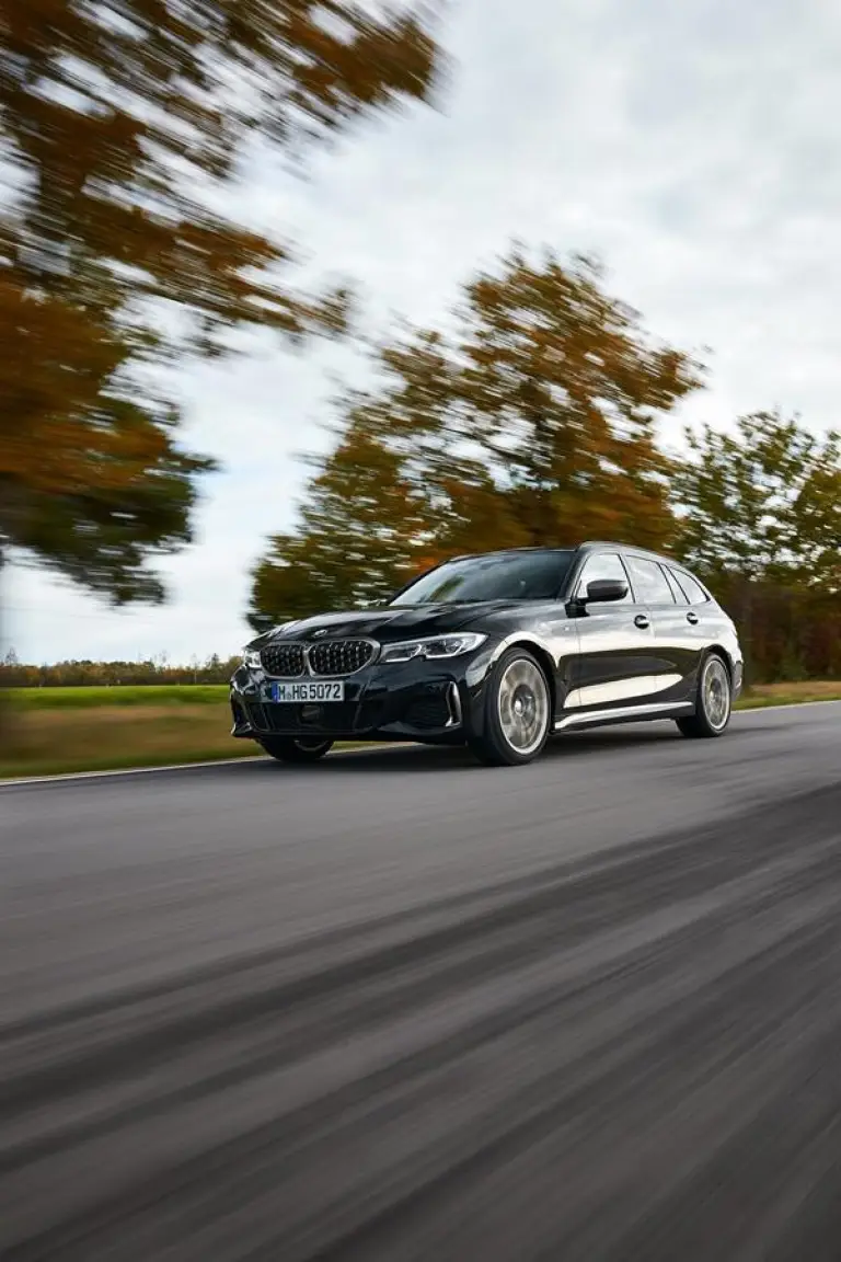 BMW M340i Touring e Sedan - 100