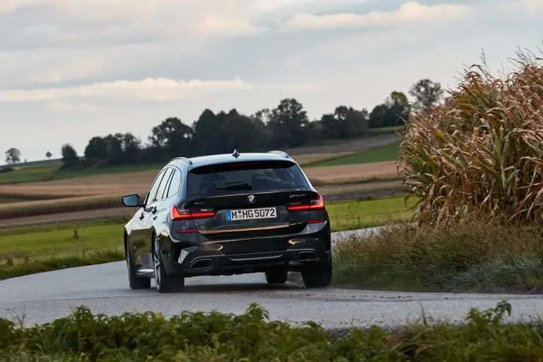 BMW M340i Touring e Sedan - 105